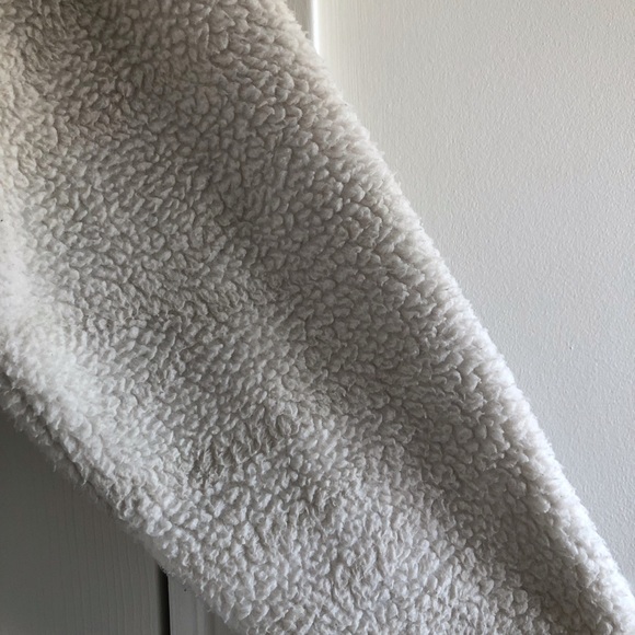 The North Face sherpa jacket - Picture 3 of 3